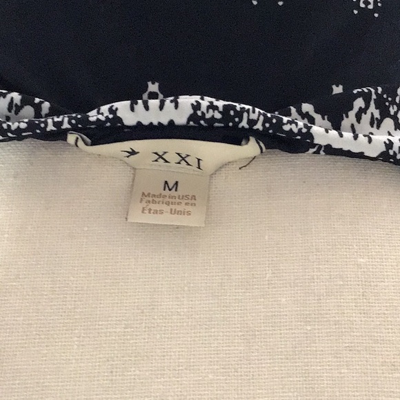 FOREVER 21 BANDED TANK - Picture 5 of 5